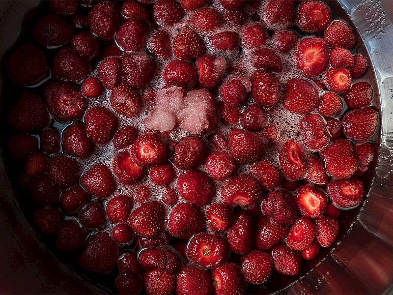 1 Kilo Çileğe Ne Kadar Şeker Kullanılır?