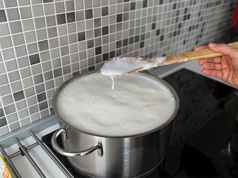 3 Litre Süte Ne Kadar Yoğurt Mayası Konur?