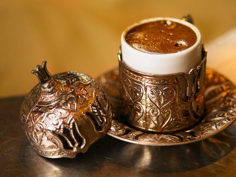 600 Yıllık Bir Gelenek: Osmanlı'da Kahve Kültürü