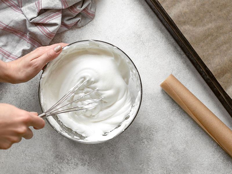 Ağlayan Keke Krem Şanti Konur Mu?