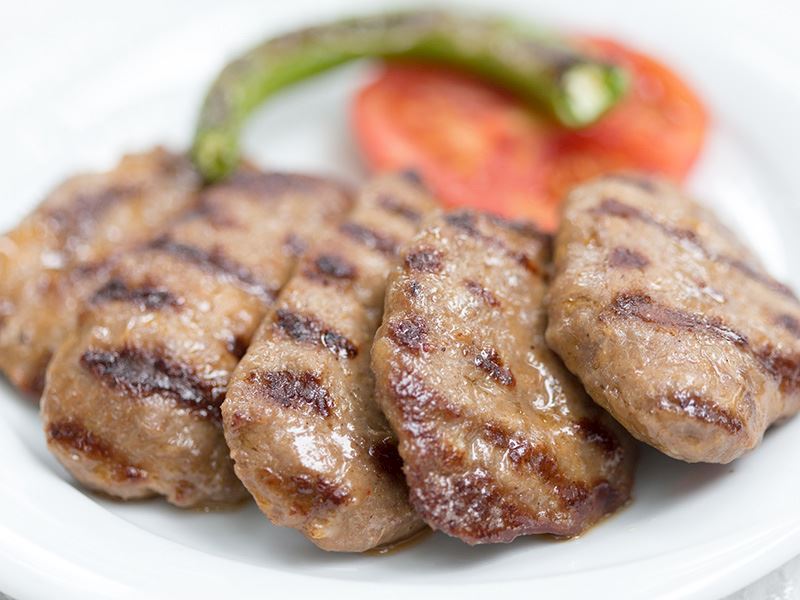 Akçaabat Köftesinin İçinde Neler Var?