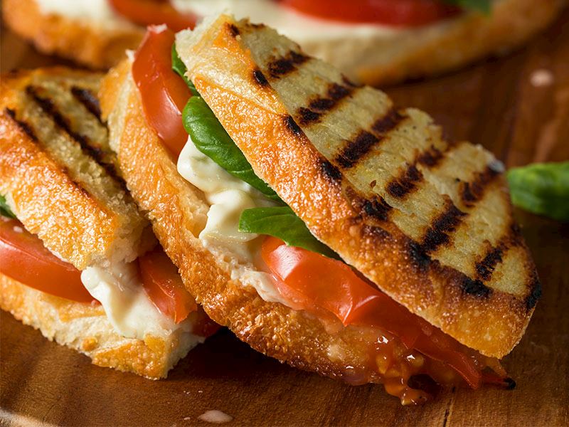 Akdeniz Tostu Nedir?