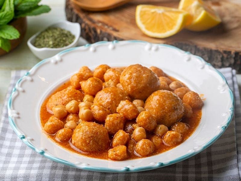 Akşama Ne Pişirsem Diyenlere Günlük Ev Yemeği Menüsü (15 Ekim 2026)  
