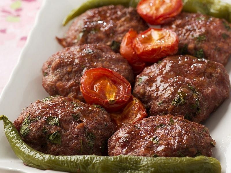 Anne Köftesinin İçine Ne Konur?