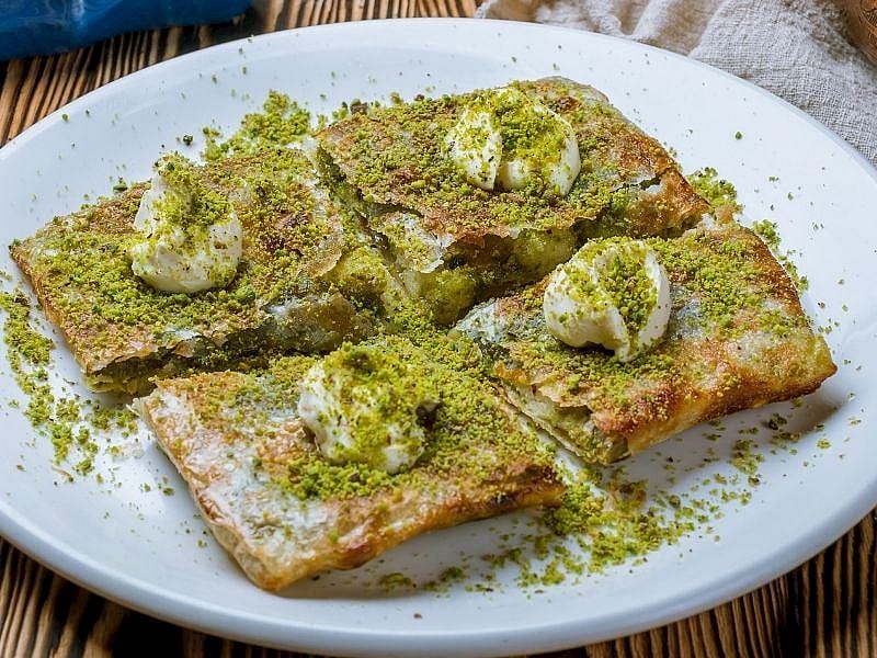 Baklava Yufkasından Katmer Yapılır Mı?