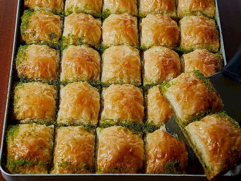 Baklavanın Hamuruna Yumurta Konur Mu?