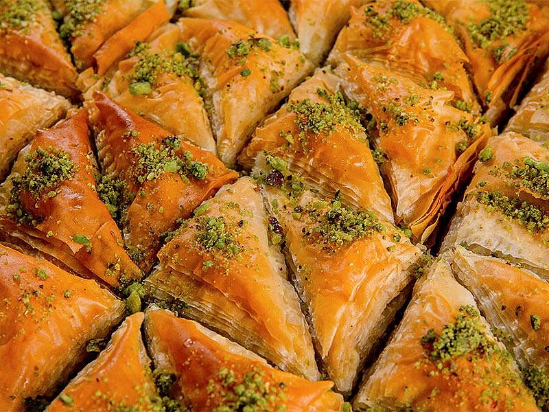 Baklavaya Şerbeti Sıcak Mı Dökülür Soğuk Mu?