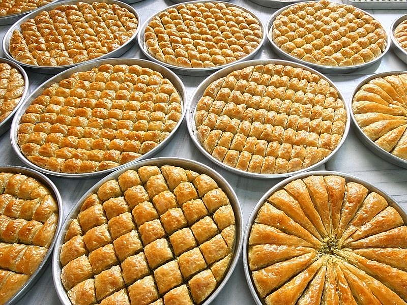Baklavaya Yağ Sıcak Mı Dökülür, Soğuk Mu?