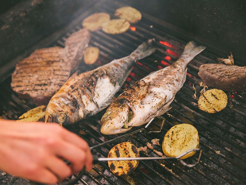 Balığın Izgaraya Yapışmasını Önlemenin 3 Pratik Yolu