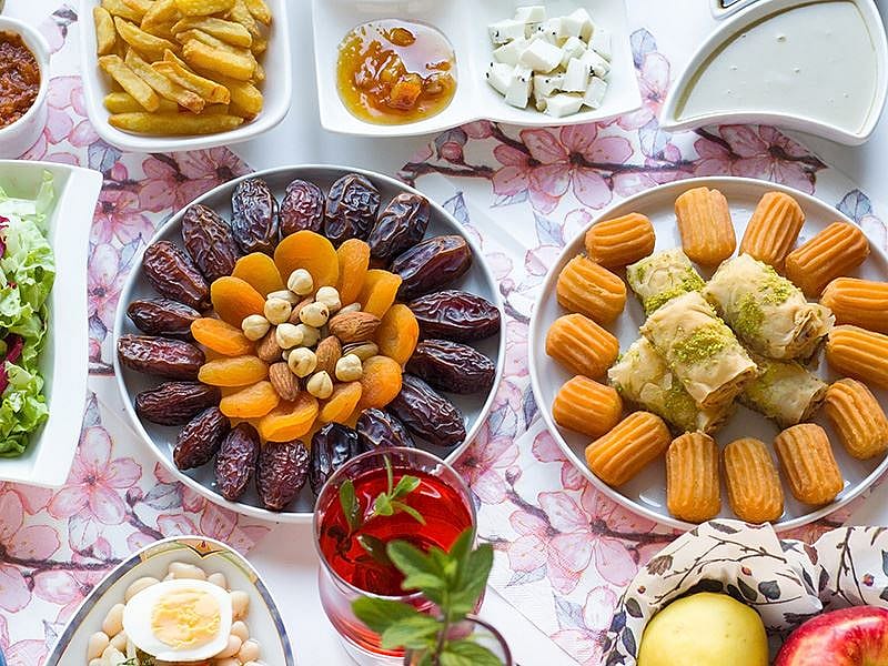 Bayramda Kilo Almamak İçin Beslenme Önerileri ve Hafif Tarifler