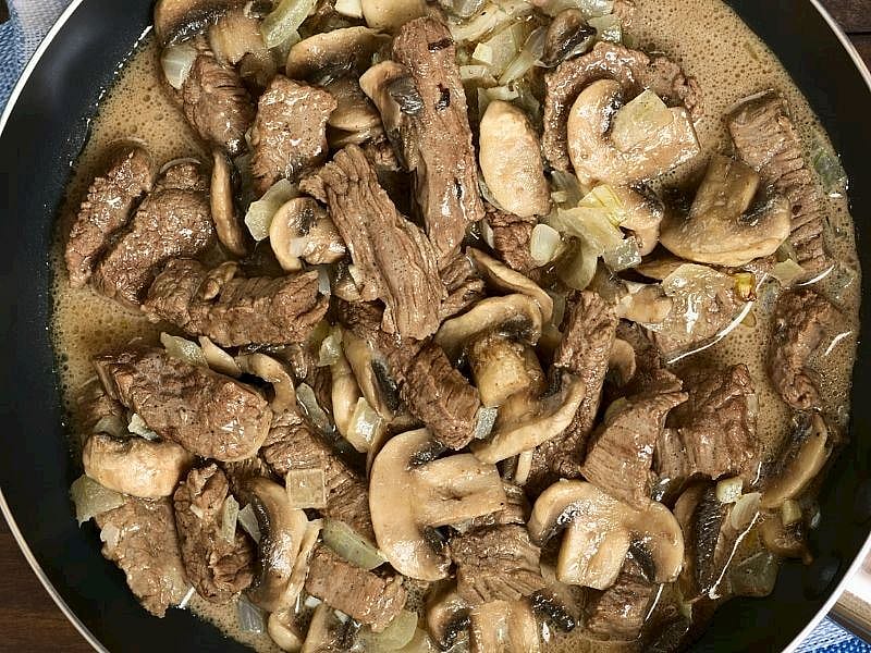Beef Stroganoff Nasıl Yapılır?
