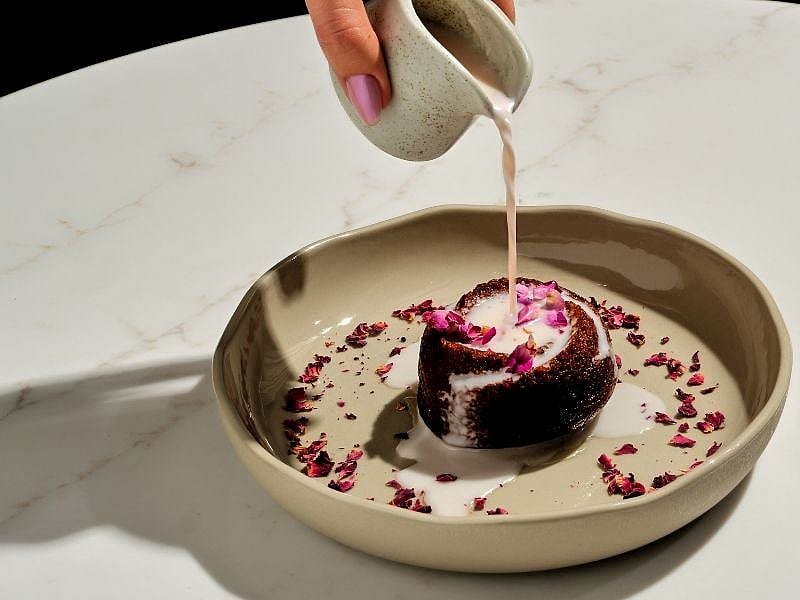 Beyoğlu’nda Geleneksel ve Modern Dokunuşlarla İftar Sofrası