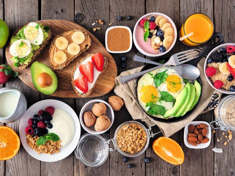 Bir Diyetisyen Enerjiyi Artırmak İçin En İyi Kahvaltılık Yiyecekleri Paylaştı