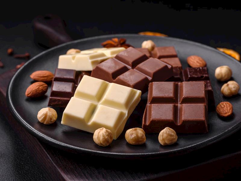 Bitter, Sütlü ve Beyaz Çikolata: Hangisinin Raf Ömrü Daha Uzundur?