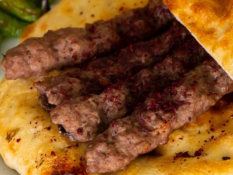 Burdur Şiş Köfte Yapımının Sırrı Malzemenin Sadeliğinde Saklıymış 