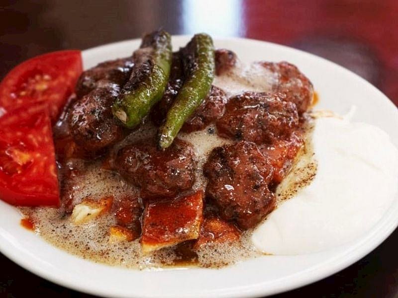 Bursa Pideli Köfte Harcına Soğan Konur Mu? 