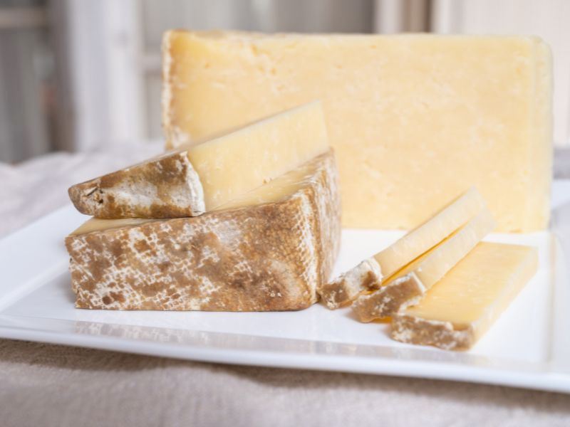 Cantal Peyniri Nedir, Nasıl Kullanılır?