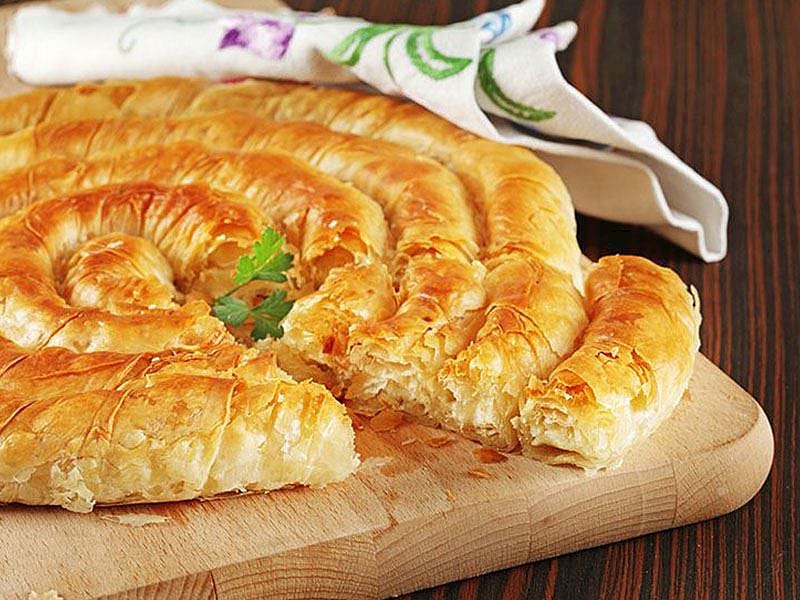 Çarşaf Böreği Pişince Fırından Hemen Çıkarılmalı Mı?