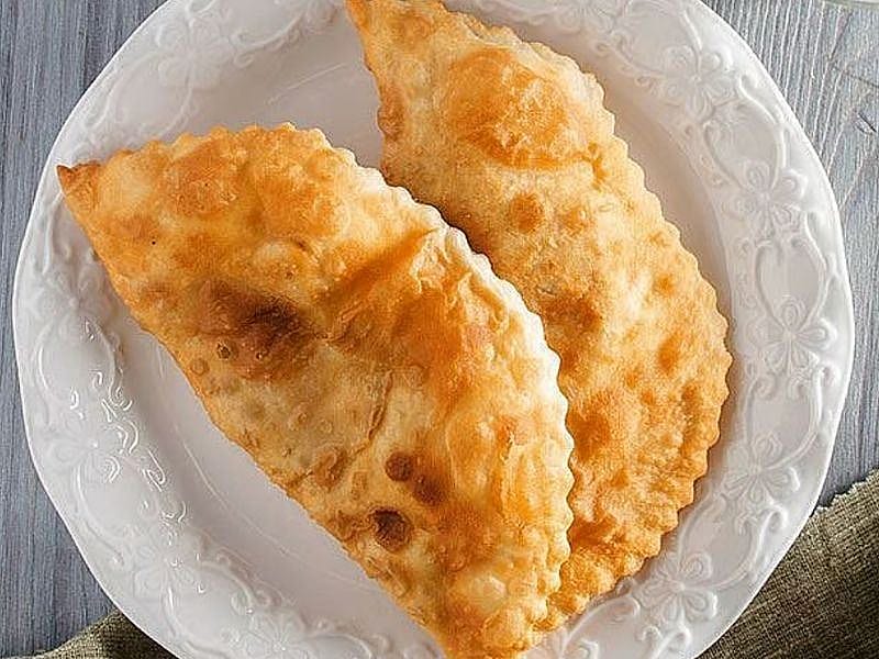 Çi Börek Yanına Ne Gider?