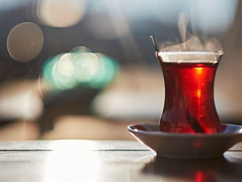 Çok Fazla Çay İçmenin Yan Etkileri Nelerdir? 9 Olası Etki