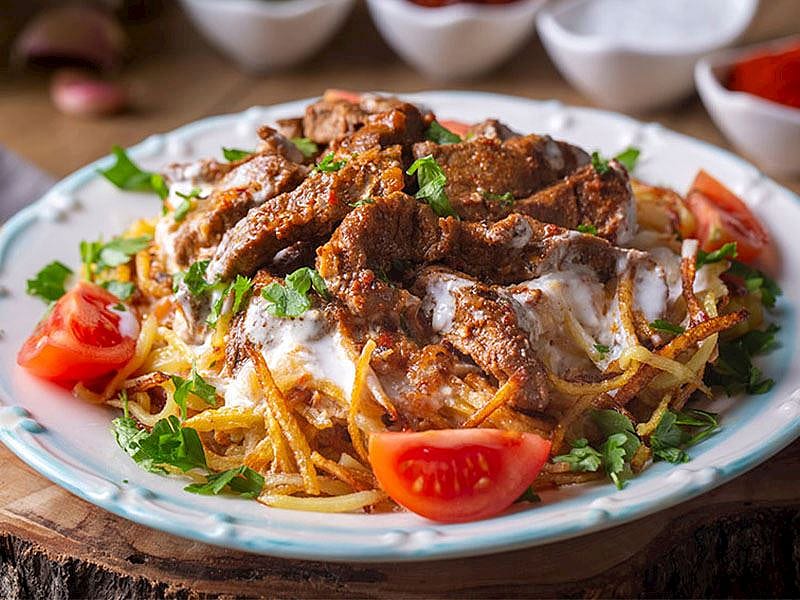 Çökertme Kebabının Eti Nasıl Pişirilir?