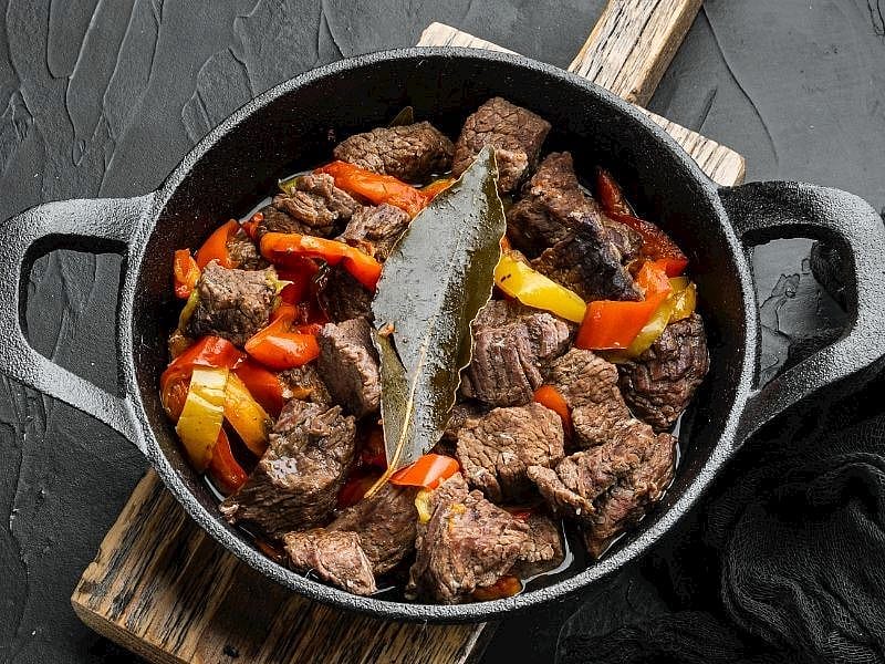 Dana Sotede Önce Et Mi Yoksa Soğan Mı Kavrulur?