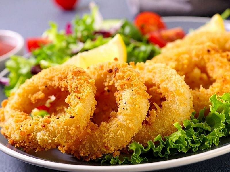 Dışı Çıtır, İçi Lokum Gibi Yumuşak: Kalamar Tava Nasıl Yapılır? 