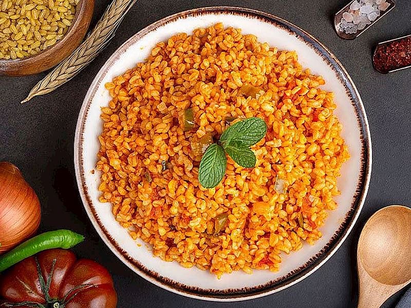 Domatesli Bulgur Pilavına Kaç Bardak Su Konur?