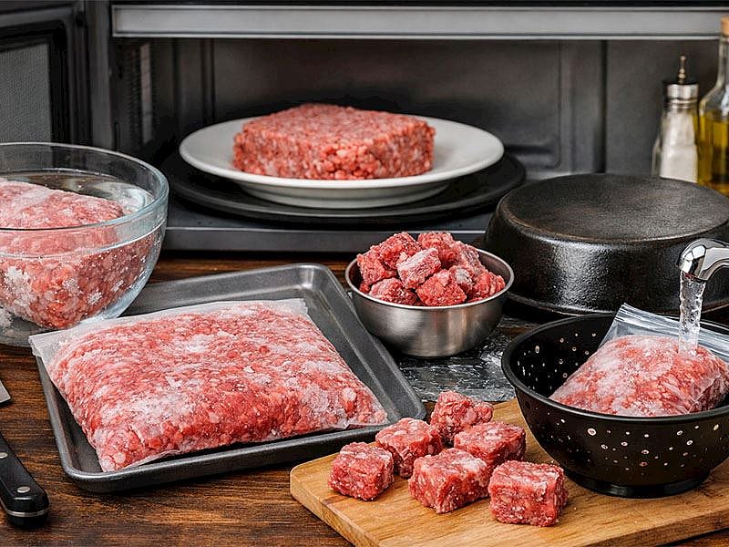 Donmuş Kıymayı Hızlıca Çözdürmenin 6 Hilesi