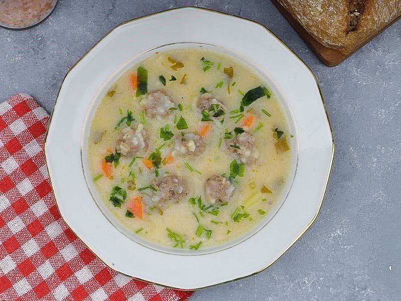 Ekşili Köfteye Galeta Unu Konur Mu?