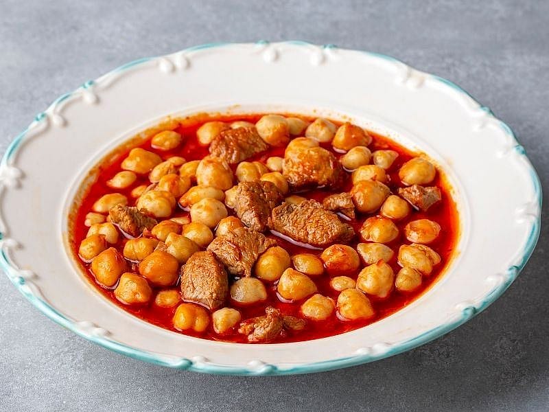 Etli Nohut Yemeğine Hangi Baharat Yakışır?