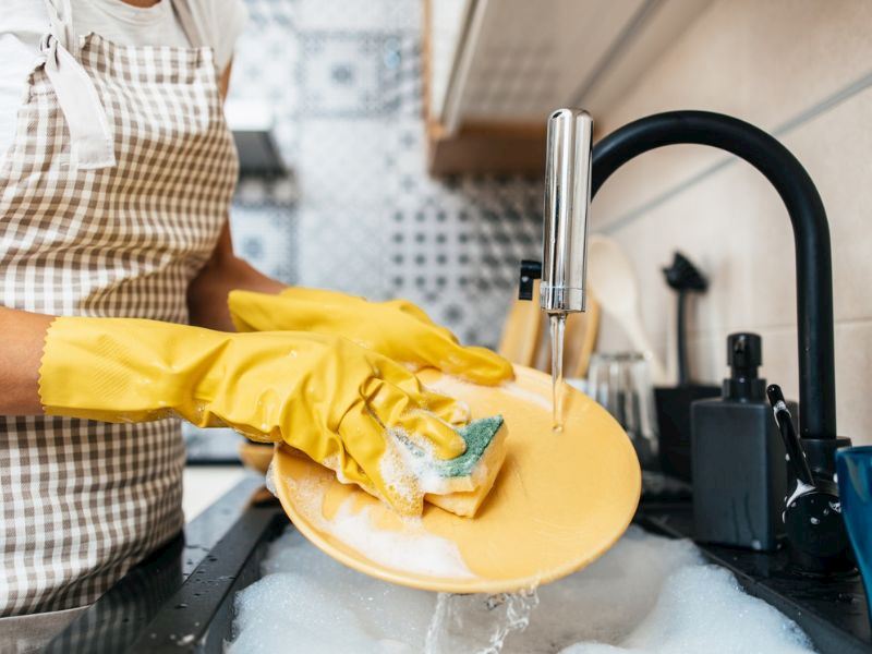 Evde Bulaşık Deterjanı Nasıl Yapılır: 3 Farklı Tarif