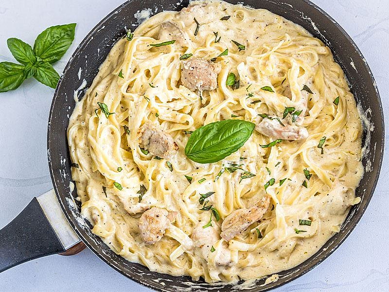 Evde Makarna İçin Krema Nasıl Yapılır?