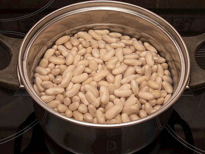 Fasulyeyi Daha Kısa Sürede Yumuşatmanın Püf Noktaları