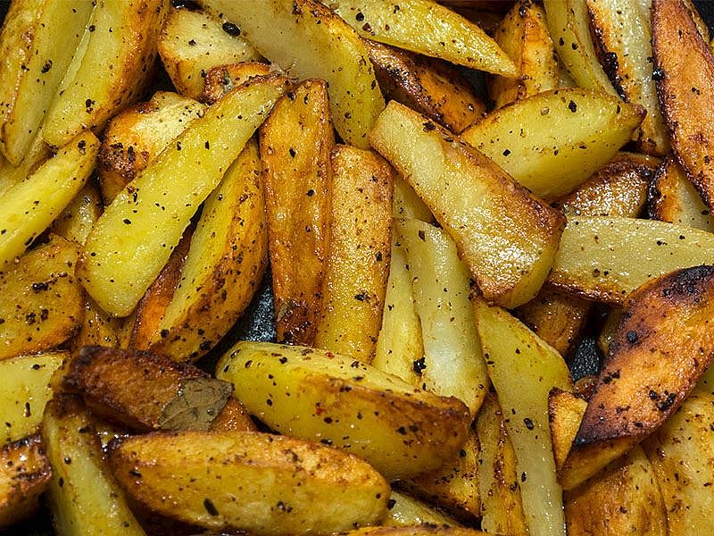 Fırında Patatesin Yanına Ne Gider?