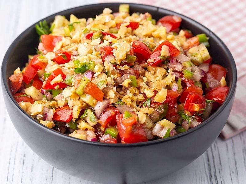 Gavurdağı Salatası Nasıl Yapılır?