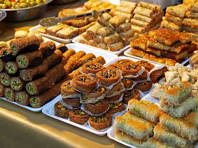 Gelenekten Günümüze Ramazan Tatlıları: Güllaçtan Hurmalı Tatlara