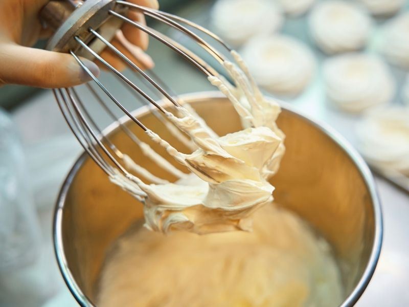 Gelin Pastasının Muhallebisi Nasıl Yapılır?