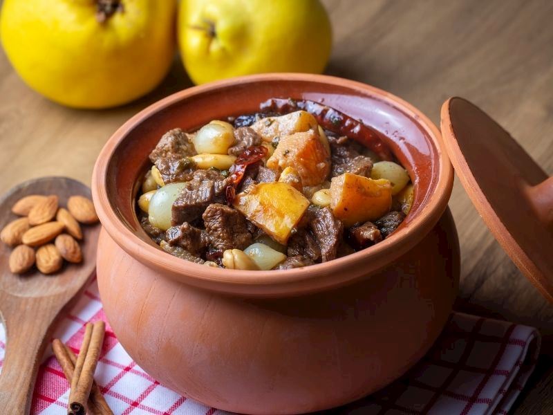 Güveçte Yemek Yapmadan Önce Ne Yapılır?