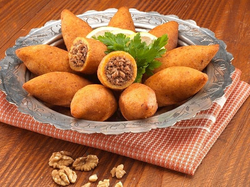 İçli Köfte Hamuruna Kıyma Konur Mu?