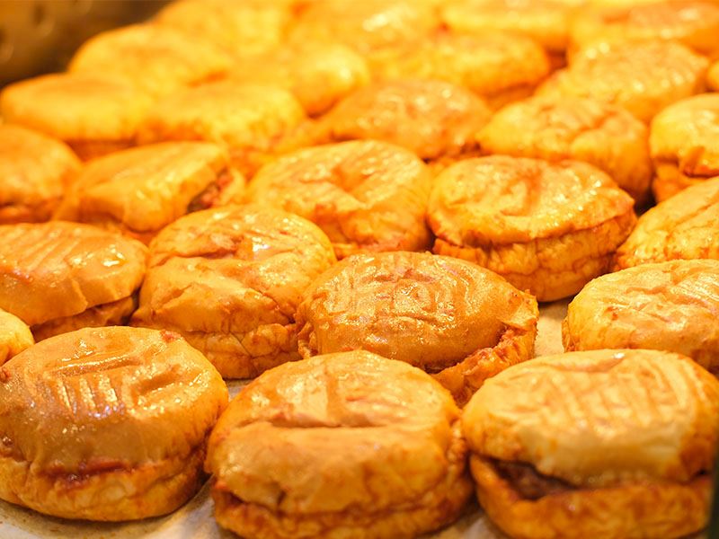 Islak Hamburgerin Yanına Ne Gider?