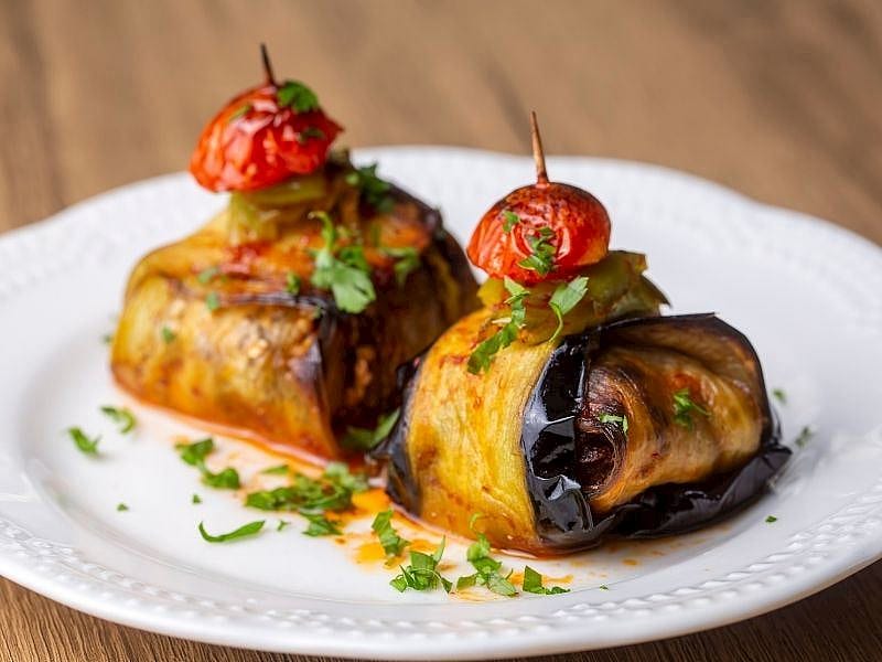 İslim Kebabı Köftesine Ne Konur?