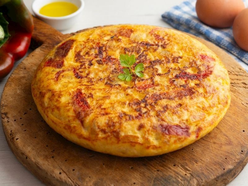 İspanyol Omletinin İçinde Ne Var?