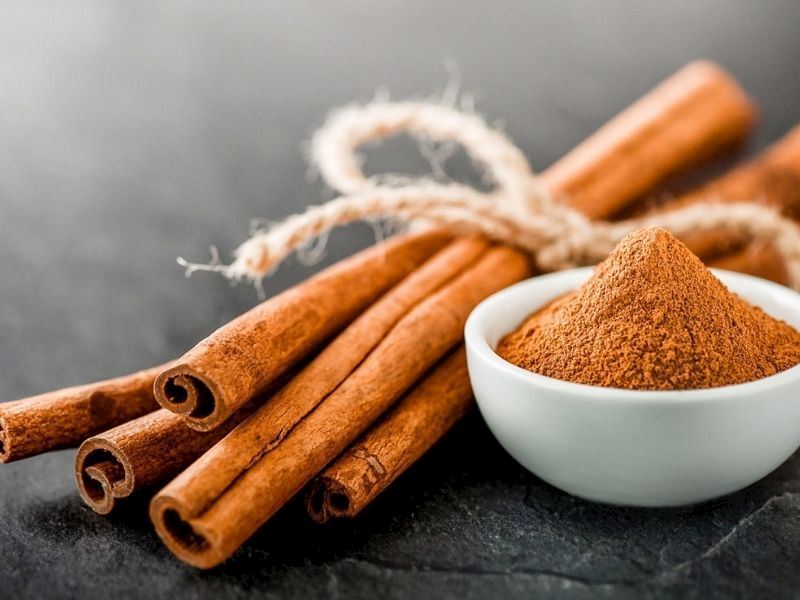 Japonlar Neden Kapılarına Tarçın Asıyor?