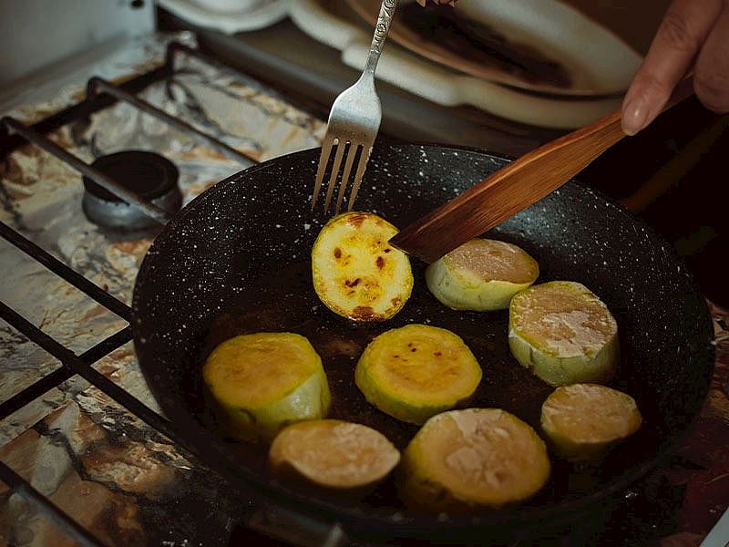 Kabak Kızartması Yaparken Tuz Atılır Mı?