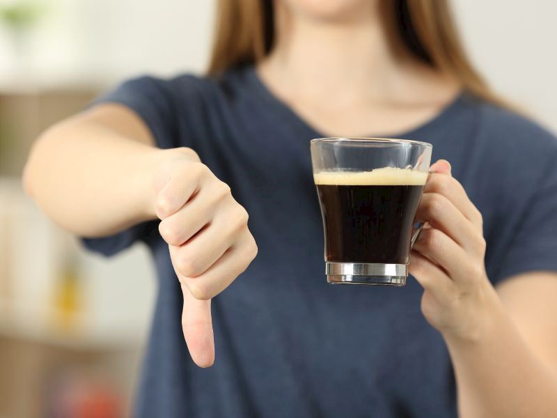 Kahve içmeyi bırakan diyetisyen şimdi ‘enerji için’ yediği 5 şeyi paylaşıyor