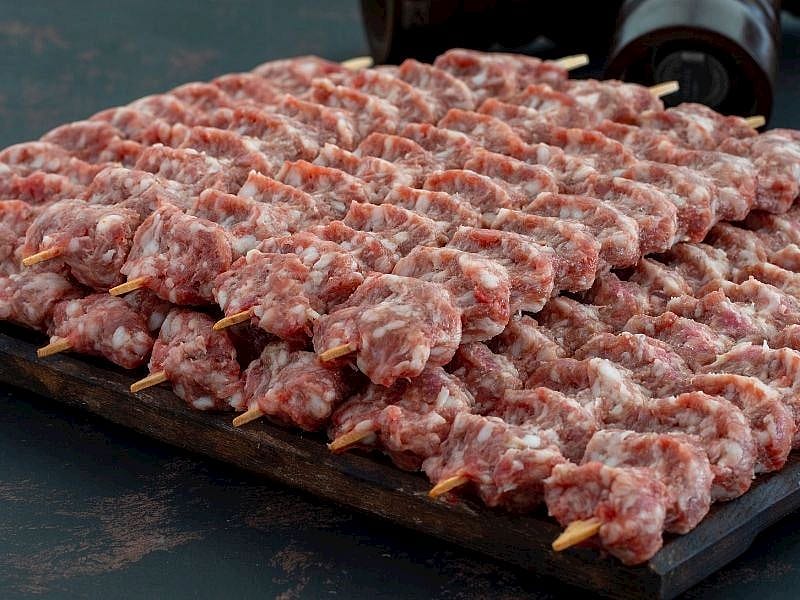 Dana Şiş Kebabı Sulu Tutan Tek Yöntem