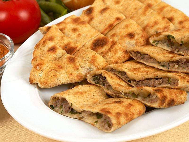 Kır Pidesinin İçine Ne Konur?