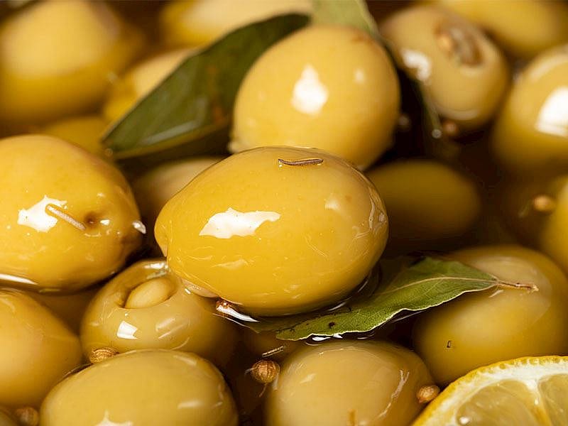 Kırma Zeytine Limon Konur Mu?