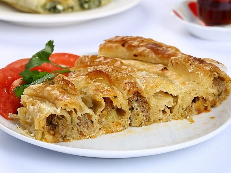 Kıymalı Börek İçi Nasıl Hazırlanır?